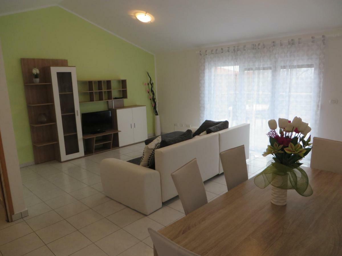 Apartman Mare *