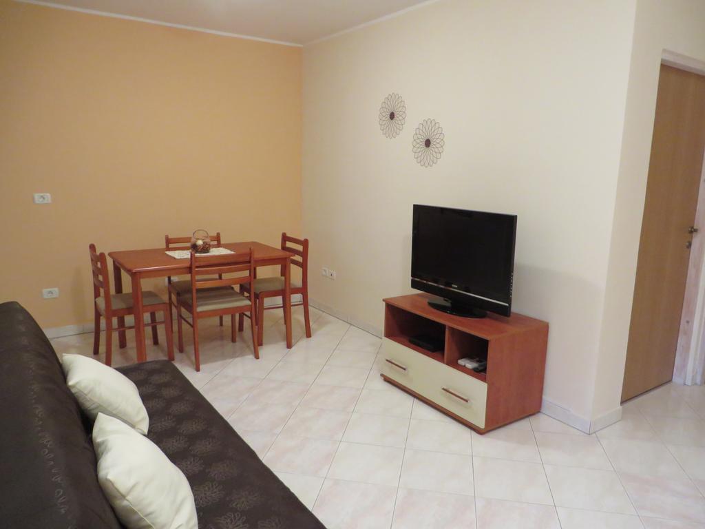 Apartament Mare